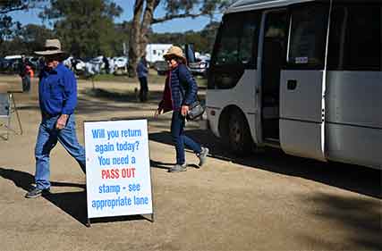       Lighten the load and take the free shuttle bus at Henty